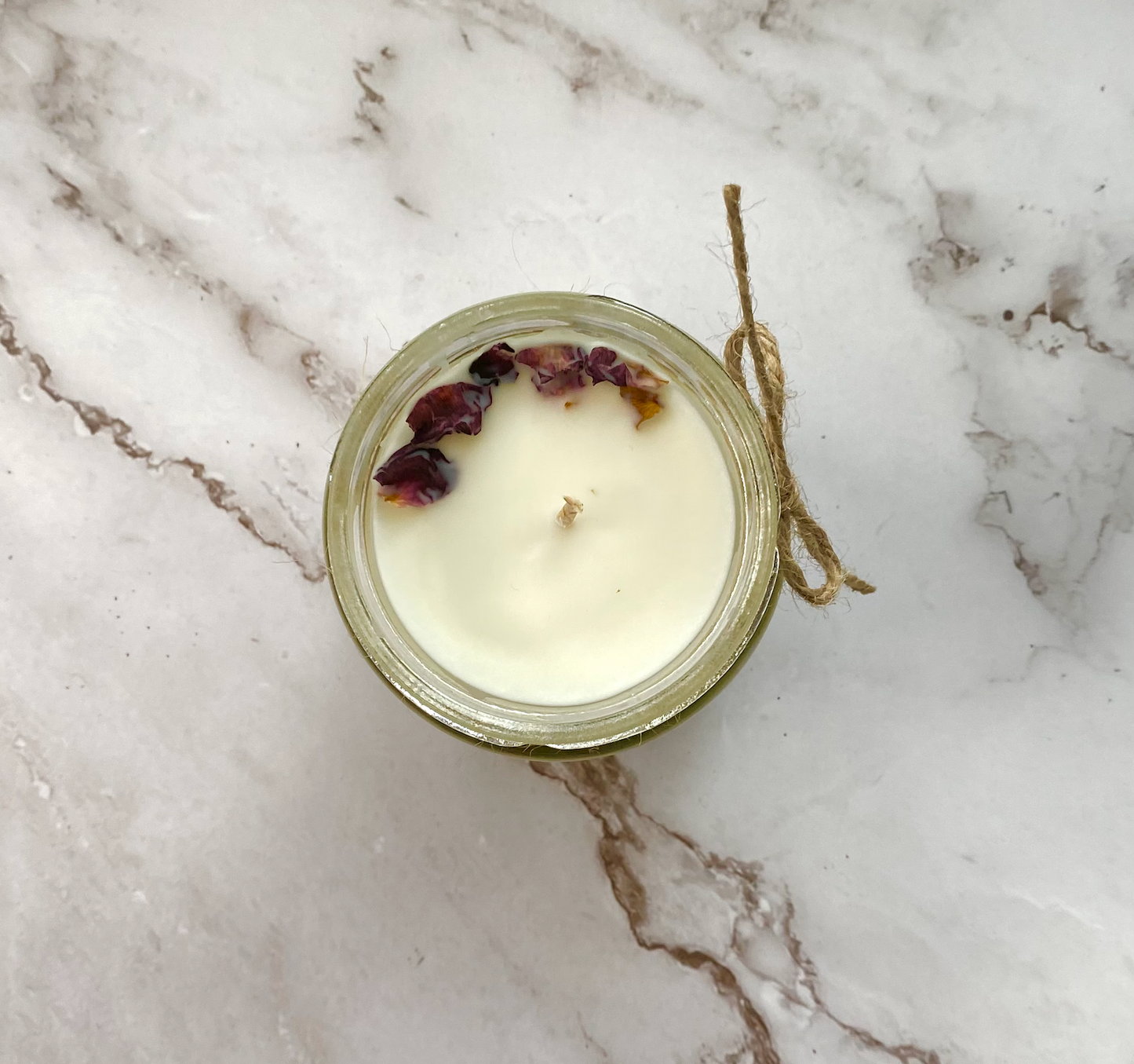 Rhubarb & Strawberry scented soy wax candle - Lanji Candles