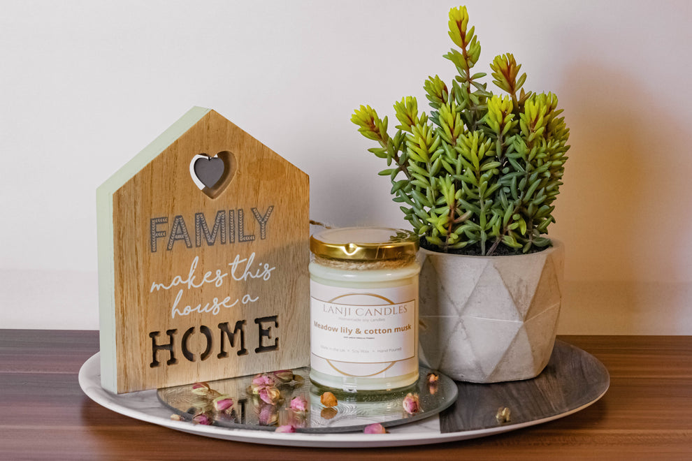 Meadow Lily & Cotton Musk scented soy wax candle – Lanji Candles