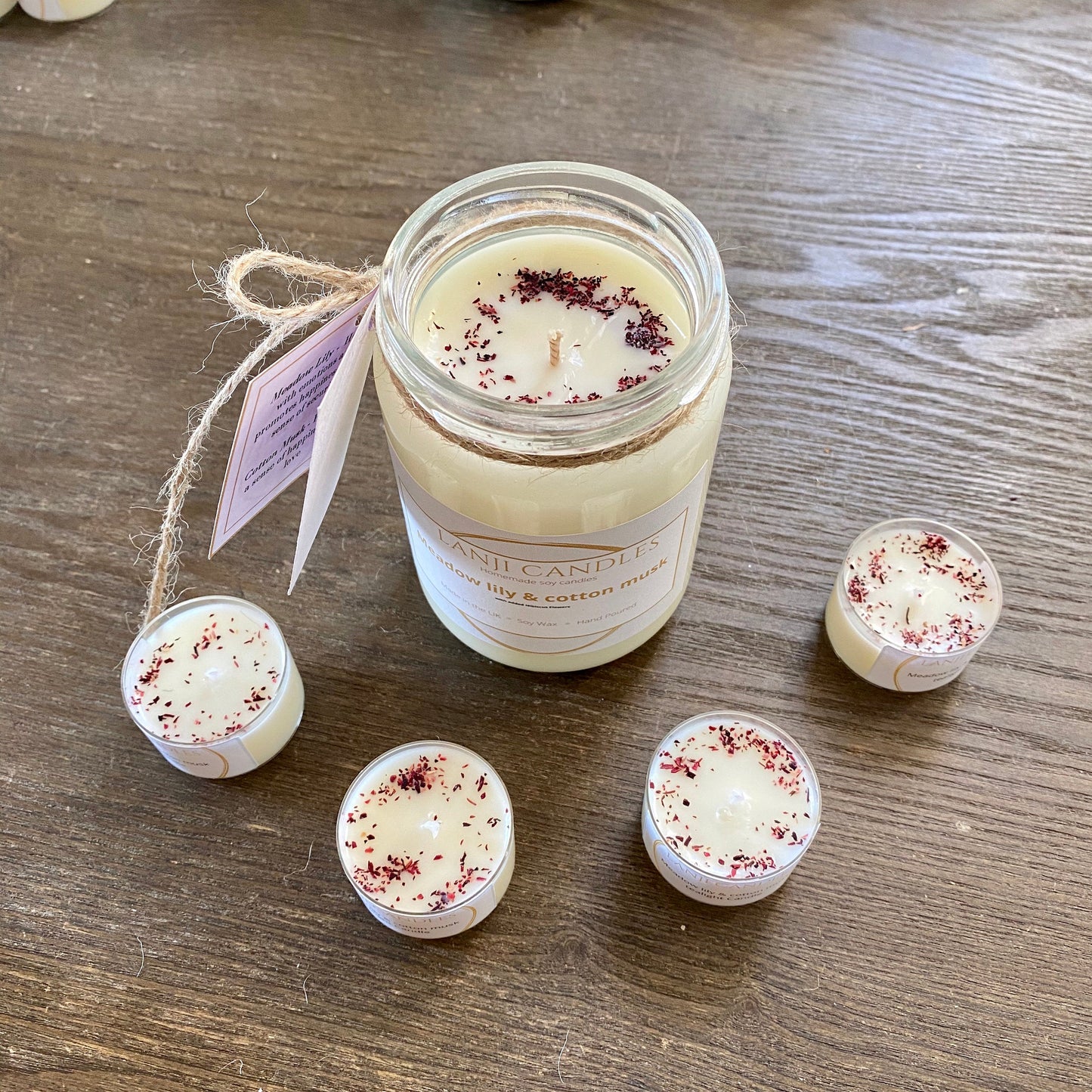 Meadow Lily & Cotton Musk scented soy wax candle - Lanji Candles